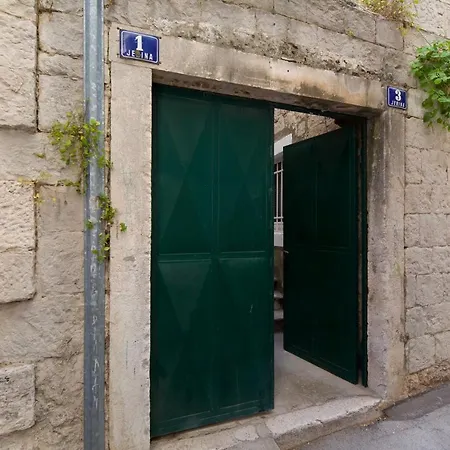 Lamenta