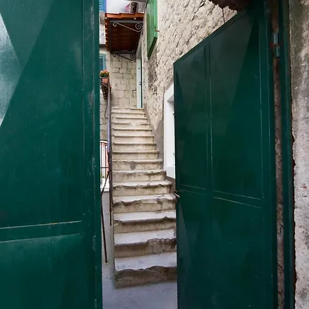 Lamenta Πανσιόν 3*